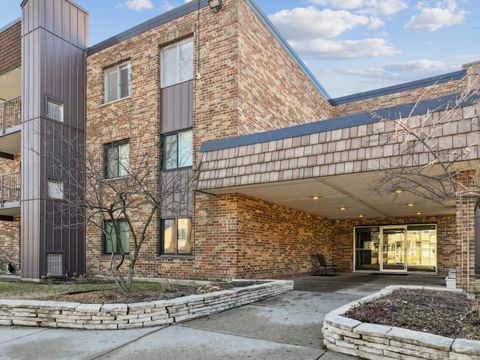 522 E Algonquin Road Unit 113, Schaumburg, IL 60173 - #: 12570810