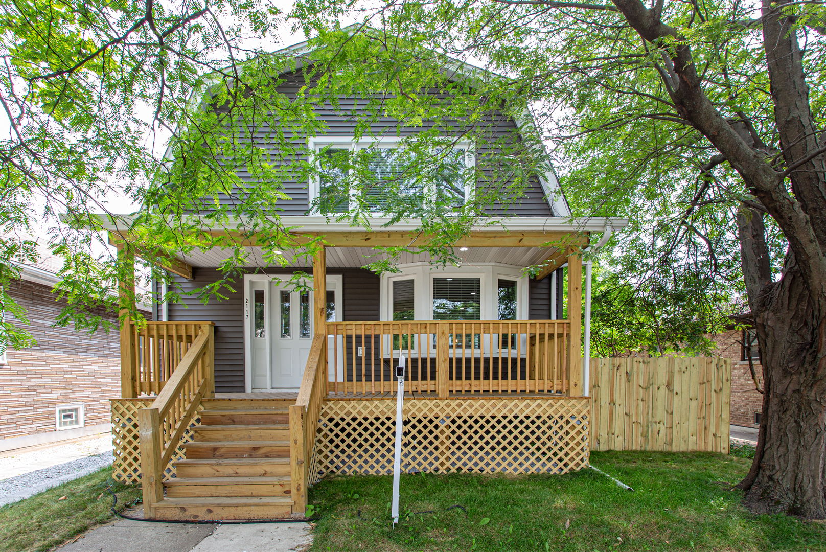 2117 N Mulligan Avenue