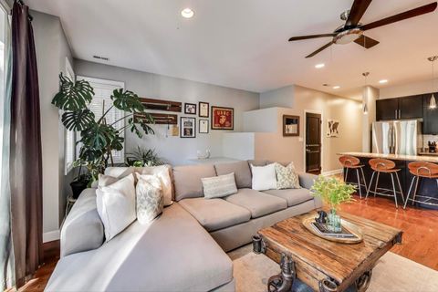 Tiny photo for 911 N Wood Street #2, Chicago, IL 60622 (MLS # 12514685)