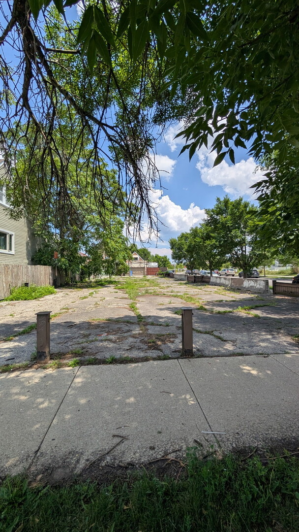 4759 S Maplewood Avenue