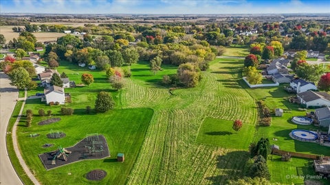 Tiny photo for 422 Maple Leaf Lane, Poplar Grove, IL 61065 (MLS # 12792357)