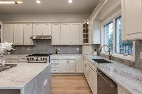 Tiny photo for 6723 N HARDING Avenue, Lincolnwood, IL 60712 (MLS # 12731595)