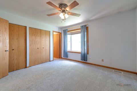 Tiny photo for 515 Southwood Circle, Streamwood, IL 60107 (MLS # 12464049)