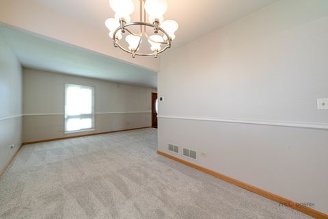 Tiny photo for 515 Southwood Circle, Streamwood, IL 60107 (MLS # 12464049)