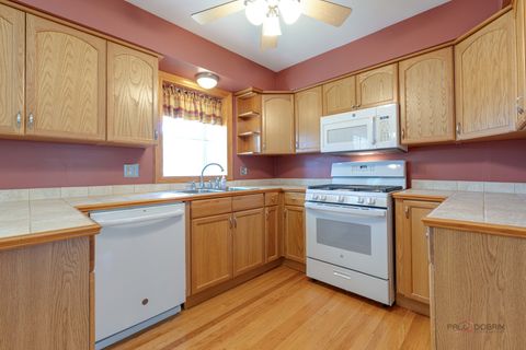 Tiny photo for 515 Southwood Circle, Streamwood, IL 60107 (MLS # 12464049)