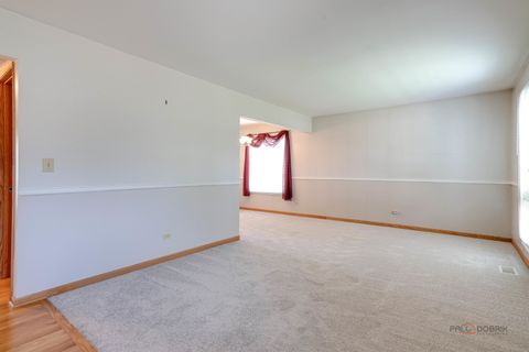 Tiny photo for 515 Southwood Circle, Streamwood, IL 60107 (MLS # 12464049)