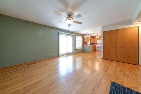 Tiny photo for 515 Southwood Circle, Streamwood, IL 60107 (MLS # 12464049)