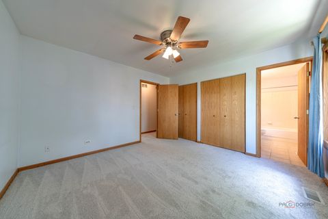 Tiny photo for 515 Southwood Circle, Streamwood, IL 60107 (MLS # 12464049)
