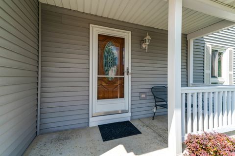Tiny photo for 515 Southwood Circle, Streamwood, IL 60107 (MLS # 12464049)