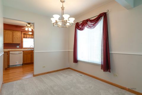 Tiny photo for 515 Southwood Circle, Streamwood, IL 60107 (MLS # 12464049)