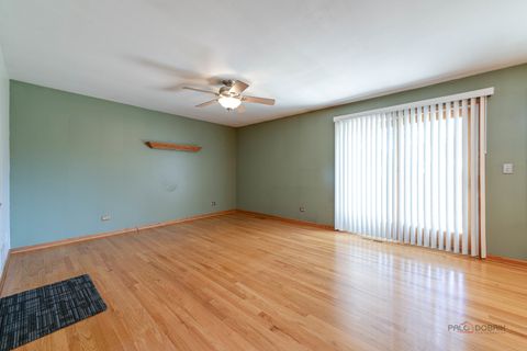 Tiny photo for 515 Southwood Circle, Streamwood, IL 60107 (MLS # 12464049)
