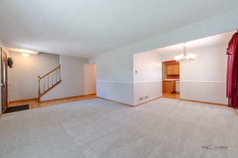 Tiny photo for 515 Southwood Circle, Streamwood, IL 60107 (MLS # 12464049)
