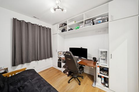 Tiny photo for 3105 S Giles Avenue #1S, Chicago, IL 60616 (MLS # 12617360)