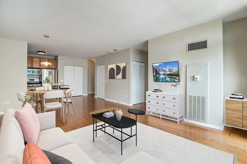 Tiny photo for 125 S Jefferson Street #2510, Chicago, IL 60661 (MLS # 12491375)