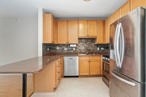 Tiny photo for 125 S Jefferson Street #2510, Chicago, IL 60661 (MLS # 12491375)