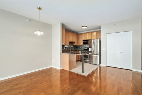 Tiny photo for 125 S Jefferson Street #2510, Chicago, IL 60661 (MLS # 12491375)