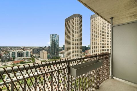Tiny photo for 125 S Jefferson Street #2510, Chicago, IL 60661 (MLS # 12491375)