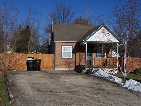 Photo of 5106 W Westshore Drive, McHenry, IL 60050 (MLS # 12537665)