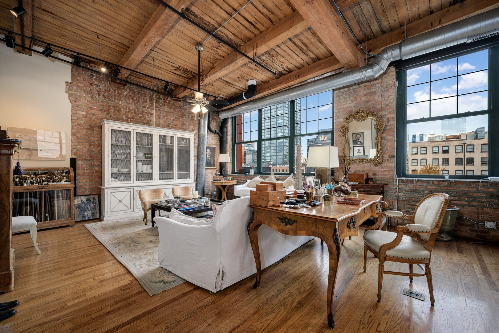 1000 W WASHINGTON Boulevard 434-435