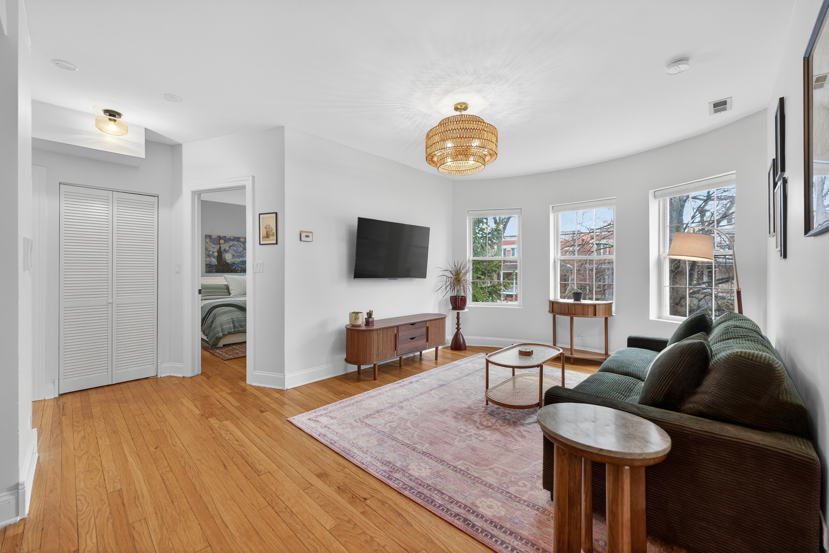 4708 N Wolcott Avenue 1E