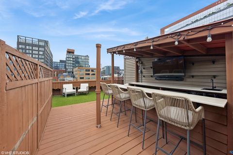 Tiny photo for 210 N Halsted Street #4, Chicago, IL 60661 (MLS # 12463038)