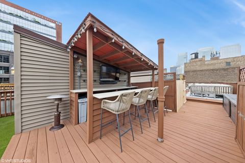 Tiny photo for 210 N Halsted Street #4, Chicago, IL 60661 (MLS # 12463038)