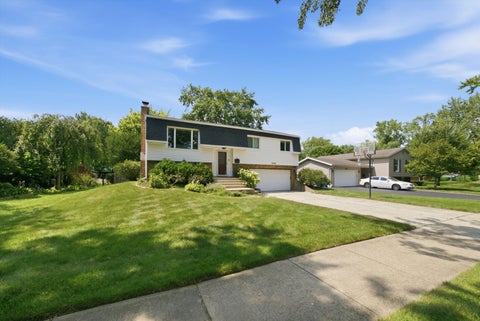 Tiny photo for 2206 Kingston Drive, Wheaton, IL 60187 (MLS # 12714436)