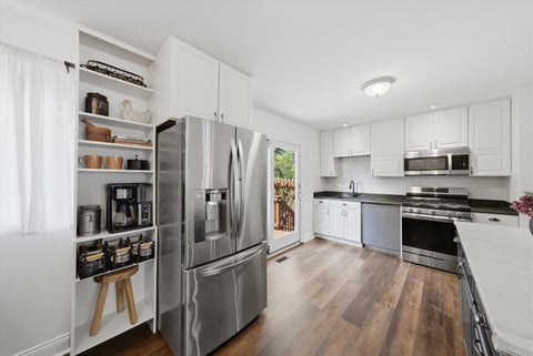 Tiny photo for 2206 Kingston Drive, Wheaton, IL 60187 (MLS # 12714436)