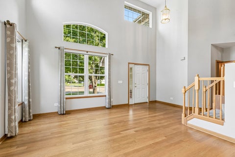 Tiny photo for 2570 N Jade Avenue, Arlington Heights, IL 60004 (MLS # 12714306)