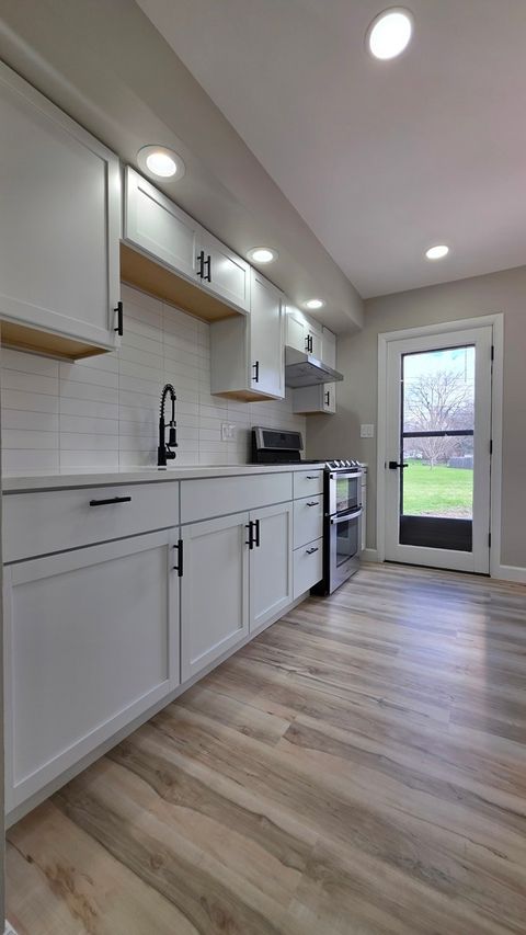 Tiny photo for 1110 Holmes Place, DeKalb, IL 60115 (MLS # 12611074)