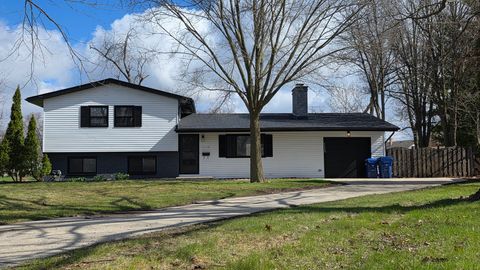 Tiny photo for 1110 Holmes Place, DeKalb, IL 60115 (MLS # 12611074)