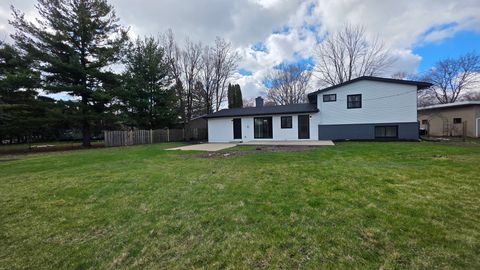 Tiny photo for 1110 Holmes Place, DeKalb, IL 60115 (MLS # 12611074)