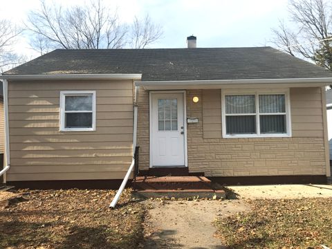 Photo of 924 Pine Street, Waukegan, IL 60085 (MLS # 12576876)