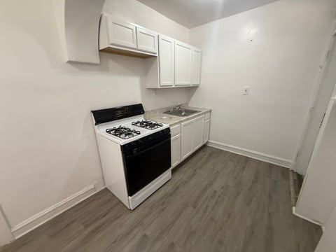 Tiny photo for 2111 Grove Avenue #110, Berwyn, IL 60402 (MLS # 12697416)