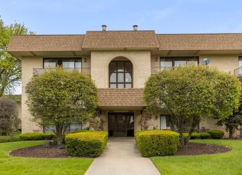 Photo of 7426 W 153rd Street #1, Orland Park, IL 60462 (MLS # 12640129)