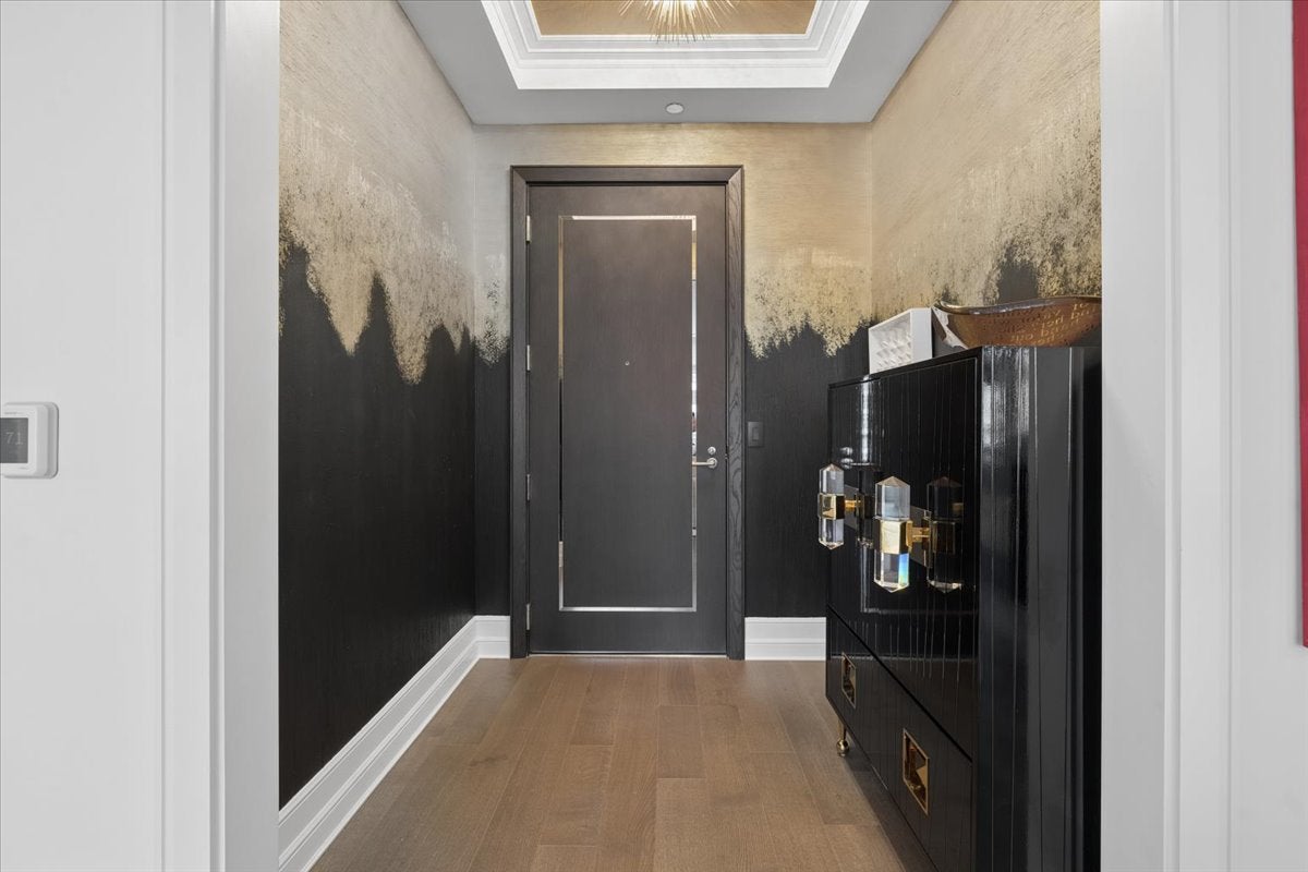 435 N Michigan Avenue 1008