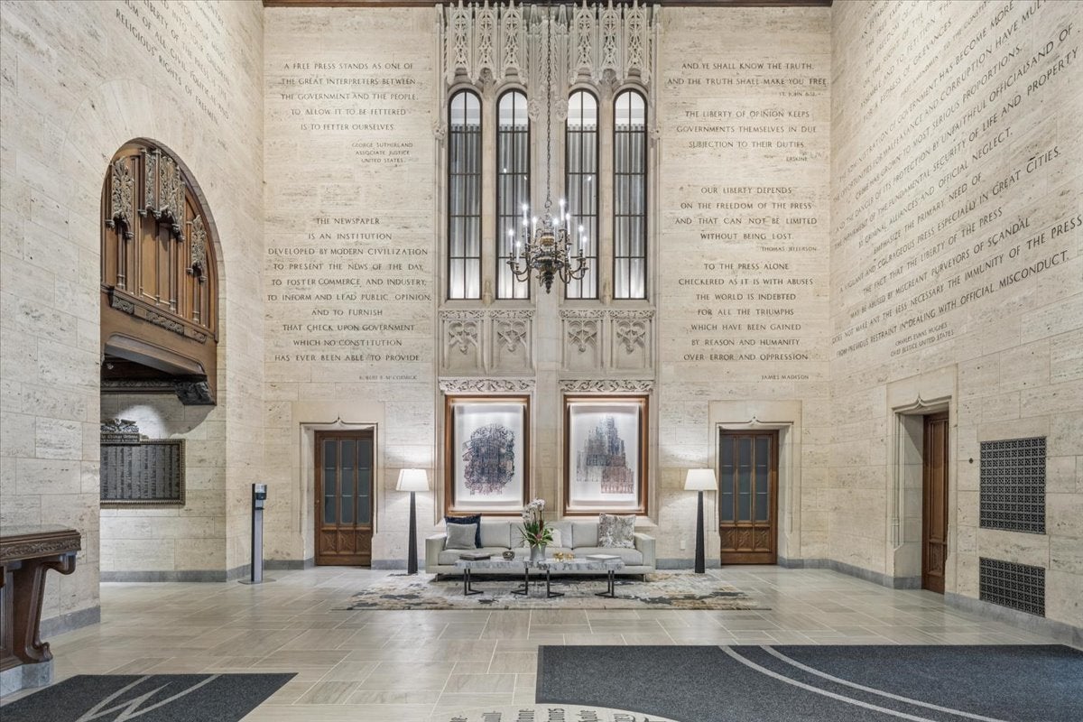 435 N Michigan Avenue 1008