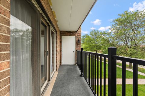 Tiny photo for 9964 W 153 Street #2W, Orland Park, IL 60462 (MLS # 12648489)