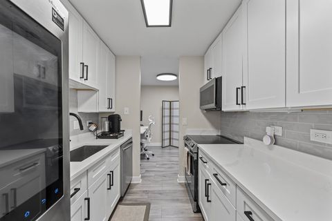 Tiny photo for 111 E Chestnut Street #28J, Chicago, IL 60611 (MLS # 12522481)