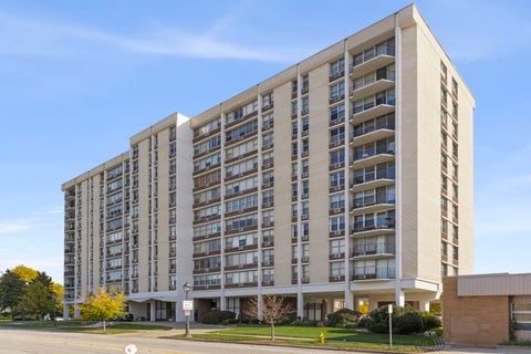 Photo of 33 N Main Street #6M, Lombard, IL 60148 (MLS # 12795856)