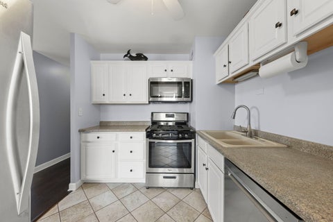 Tiny photo for 33 N Main Street #6M, Lombard, IL 60148 (MLS # 12795856)