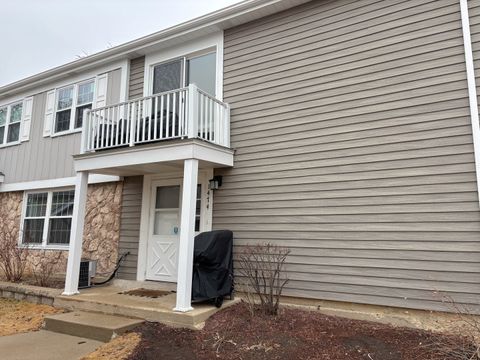 Tiny photo for 1474 Timber Trail #D, Wheaton, IL 60189 (MLS # 12594629)