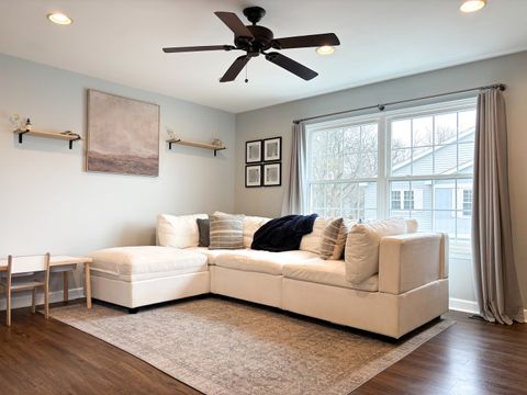 Tiny photo for 1474 Timber Trail #D, Wheaton, IL 60189 (MLS # 12594629)