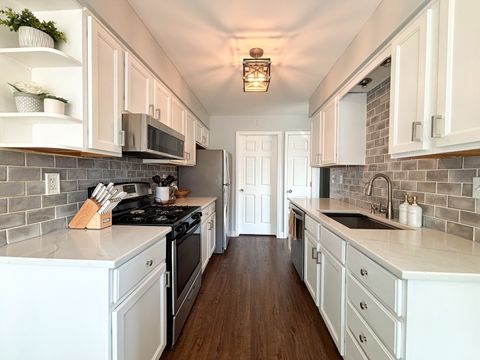 Tiny photo for 1474 Timber Trail #D, Wheaton, IL 60189 (MLS # 12594629)