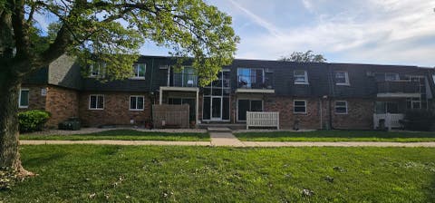 Photo of 9958 S 84TH Terrace #206, Palos Hills, IL 60465 (MLS # 12720626)