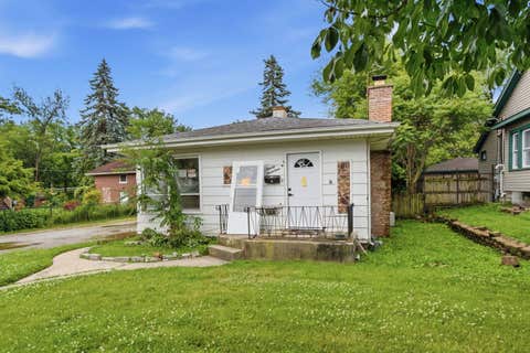 Tiny photo for 2017 Grove Street, Blue Island, IL 60406 (MLS # 12679469)