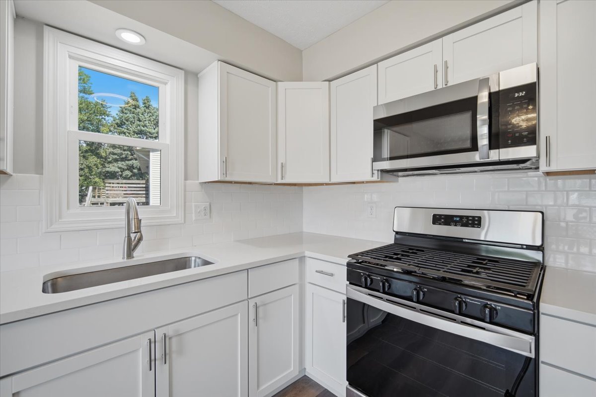2602 Kapok Drive