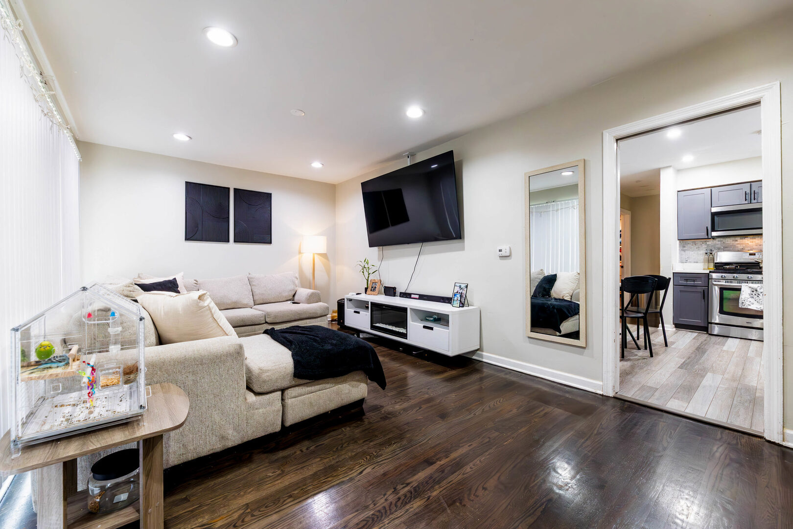 7124 S KEDZIE Avenue