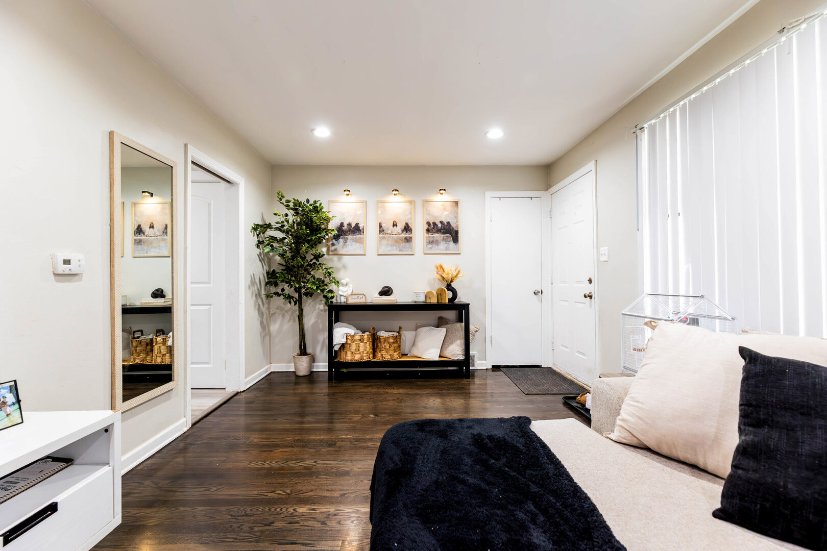 7124 S KEDZIE Avenue