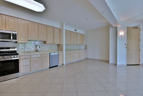 Tiny photo for 1745 Pavilion Way #502, Park Ridge, IL 60068 (MLS # 12493551)